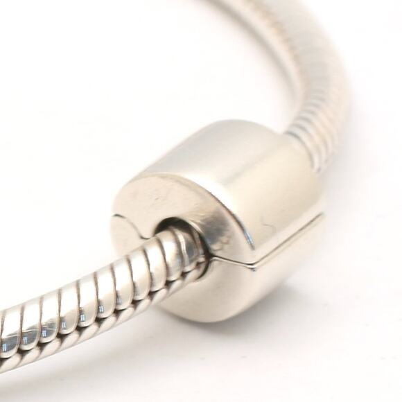 Authentic PANDORA Smooth Plain Clip - Picture 3 of 11